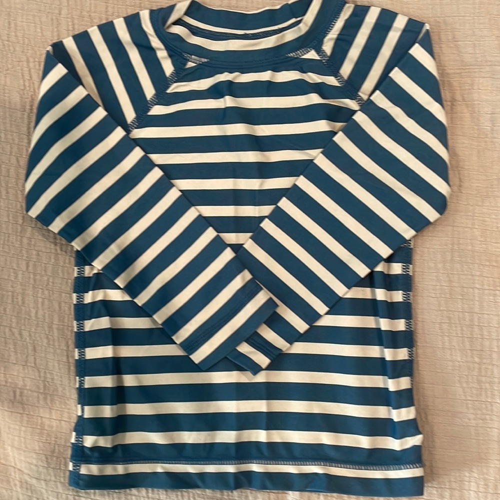 Tea rashguard